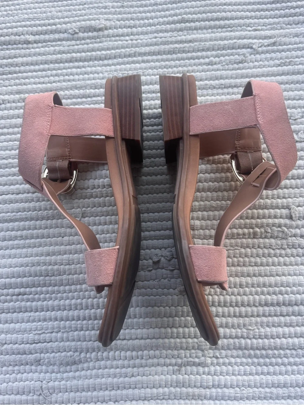 Naturalizer Brandy T-Strap Ankle Sandal in Dusty Pink Wide